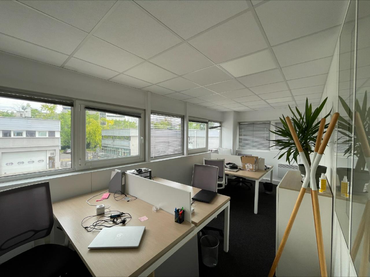 Bureau Saint-Denis 1045m² Location bureau Saint-Denis Seine-Saint-Denis OLBUR2107114 2